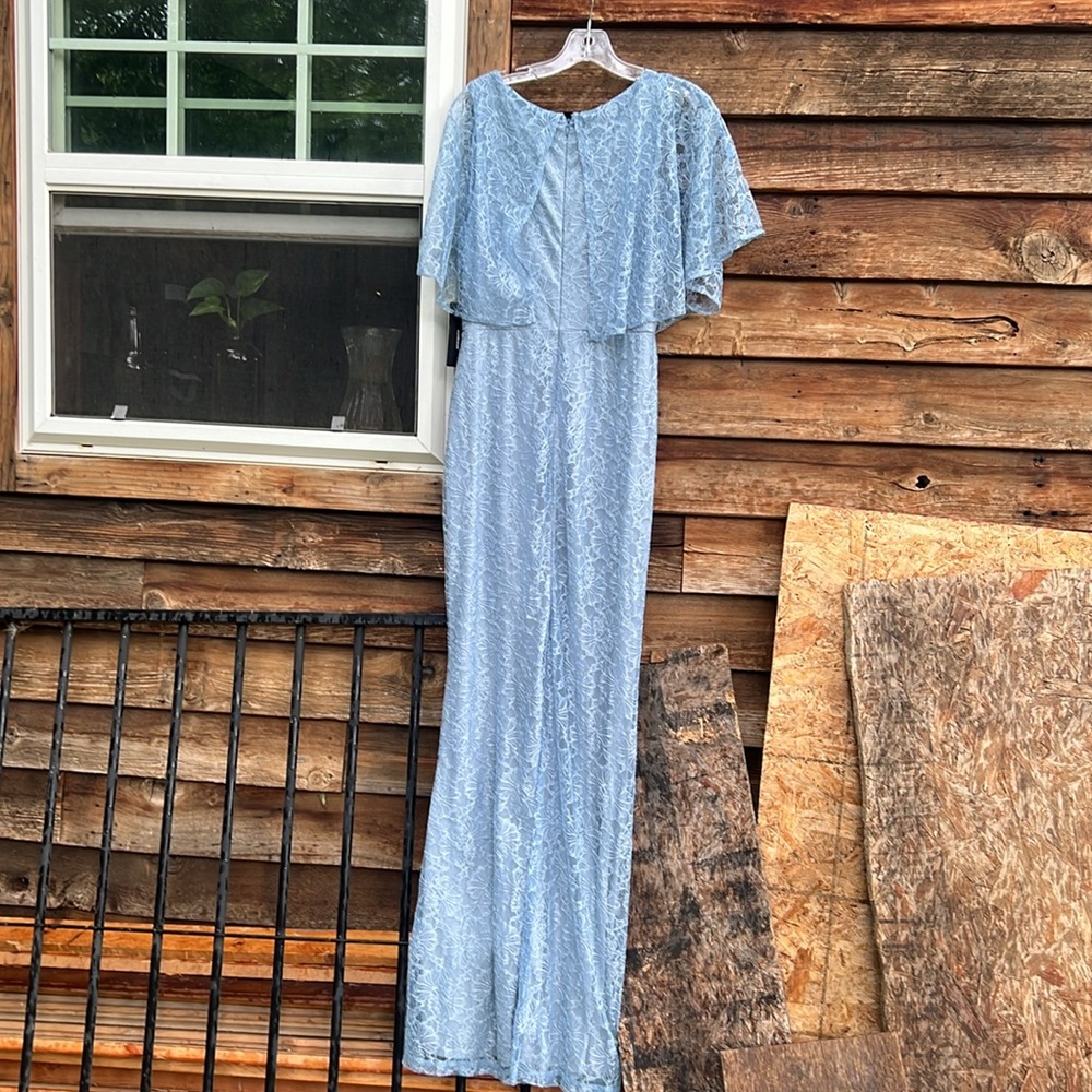 LULUS lace maxi dress - Picture 8 of 10
